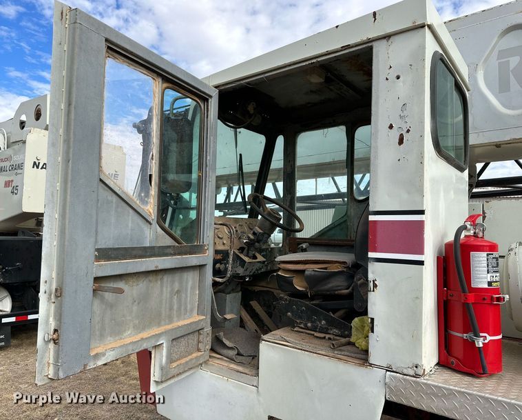 image for item JT9220 1981 Link-Belt HTC1040  crane