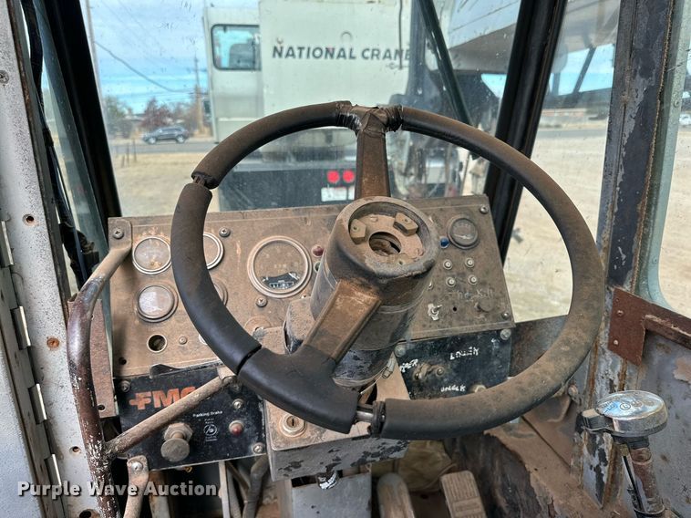 image for item JT9220 1981 Link-Belt HTC1040  crane