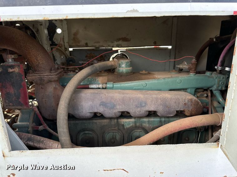 image for item JT9220 1981 Link-Belt HTC1040  crane