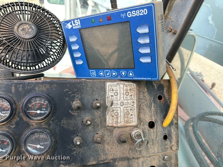 image for item JT9220 1981 Link-Belt HTC1040  crane