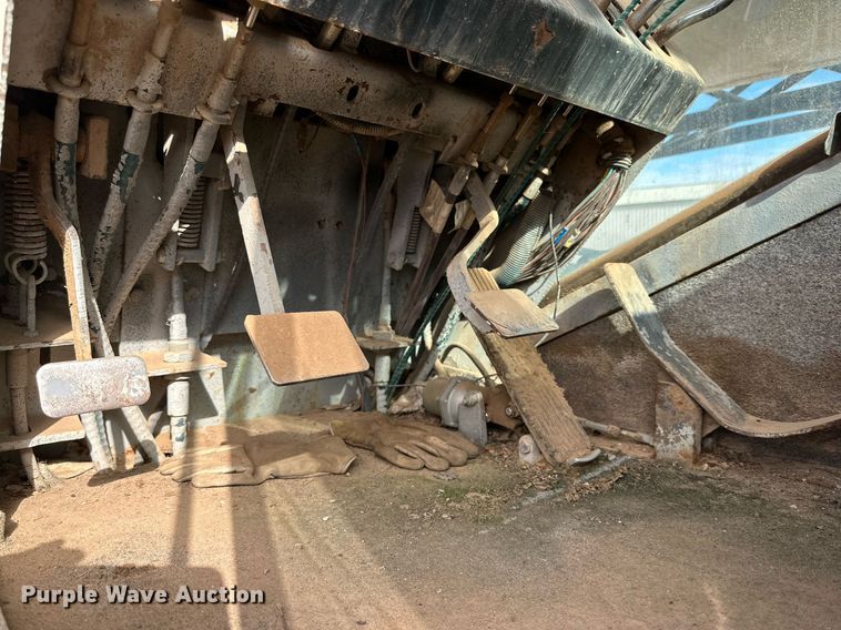 image for item JT9220 1981 Link-Belt HTC1040  crane