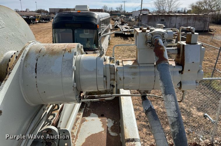 image for item JT9220 1981 Link-Belt HTC1040  crane