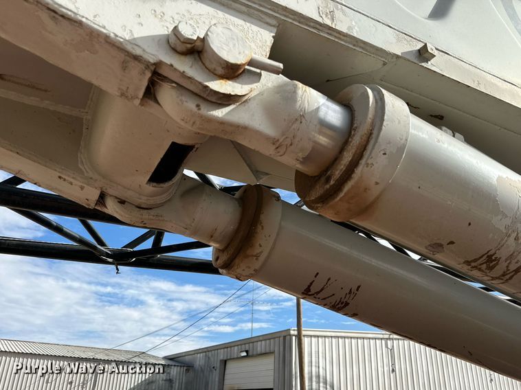 image for item JT9220 1981 Link-Belt HTC1040  crane