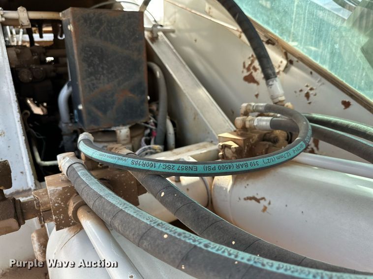 image for item JT9220 1981 Link-Belt HTC1040  crane