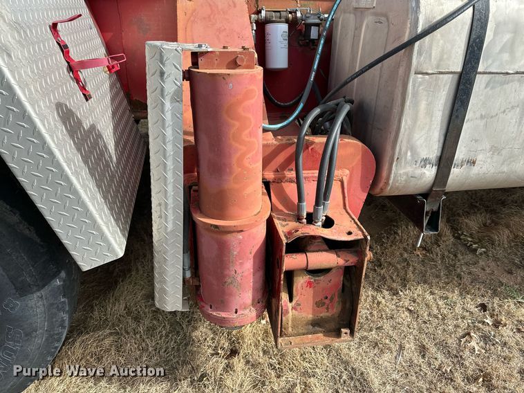 image for item JT9220 1981 Link-Belt HTC1040  crane