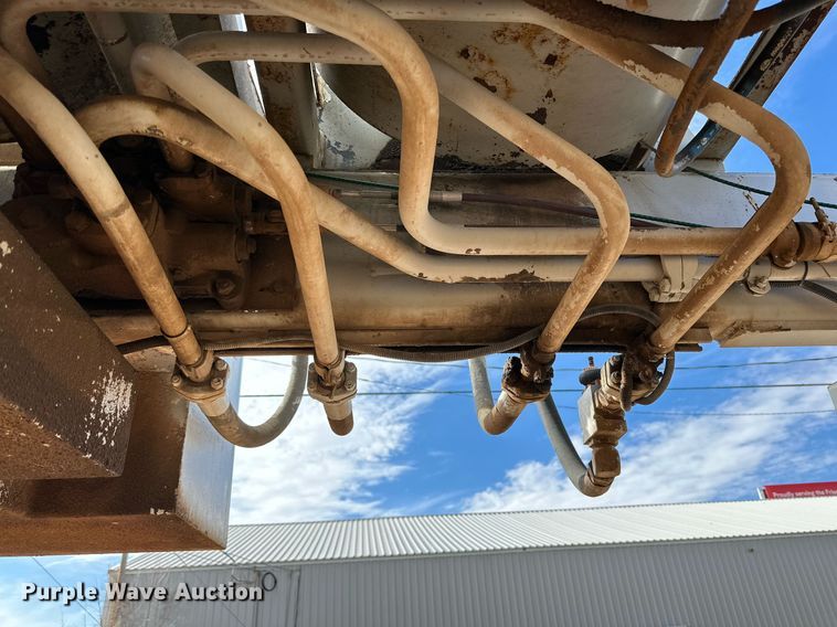 image for item JT9220 1981 Link-Belt HTC1040  crane