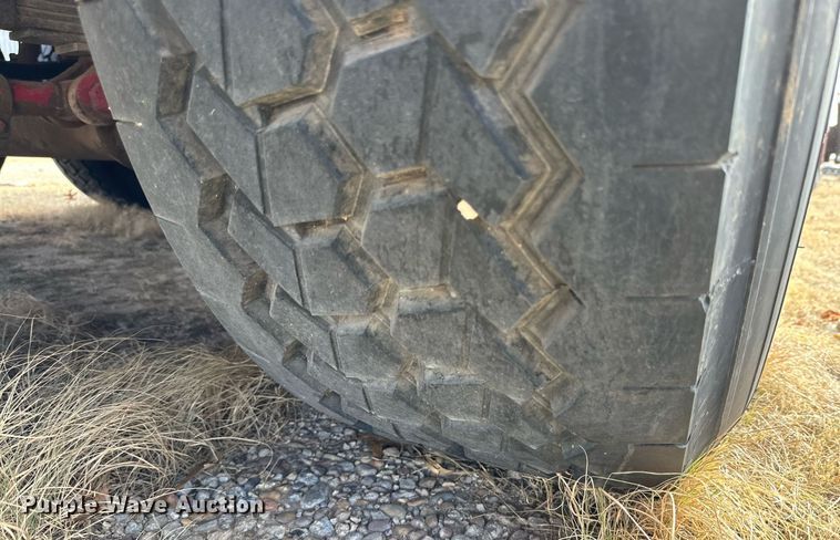 image for item JT9220 1981 Link-Belt HTC1040  crane