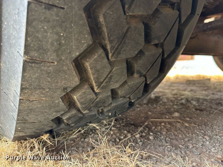 image for item JT9220 1981 Link-Belt HTC1040  crane