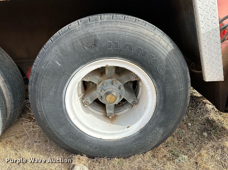 image for item JT9220 1981 Link-Belt HTC1040  crane