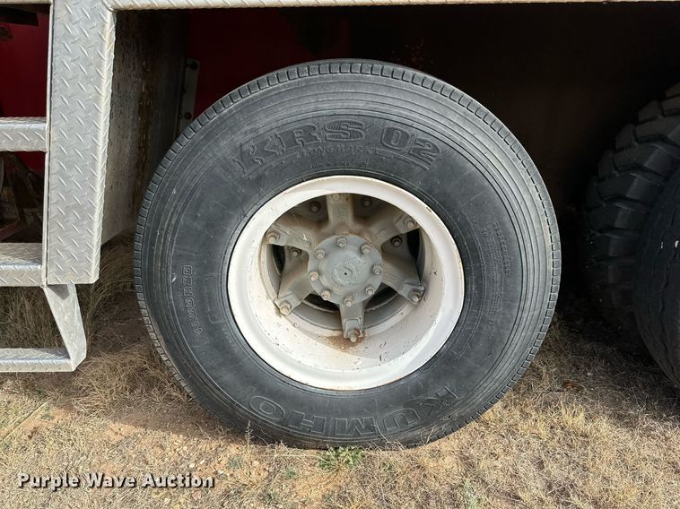 image for item JT9220 1981 Link-Belt HTC1040  crane