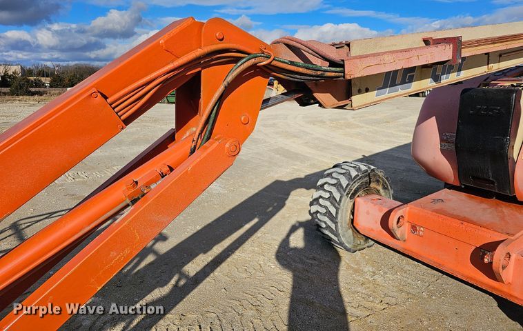 image for item KG9522 2002 JLG 600AJ  boom lift