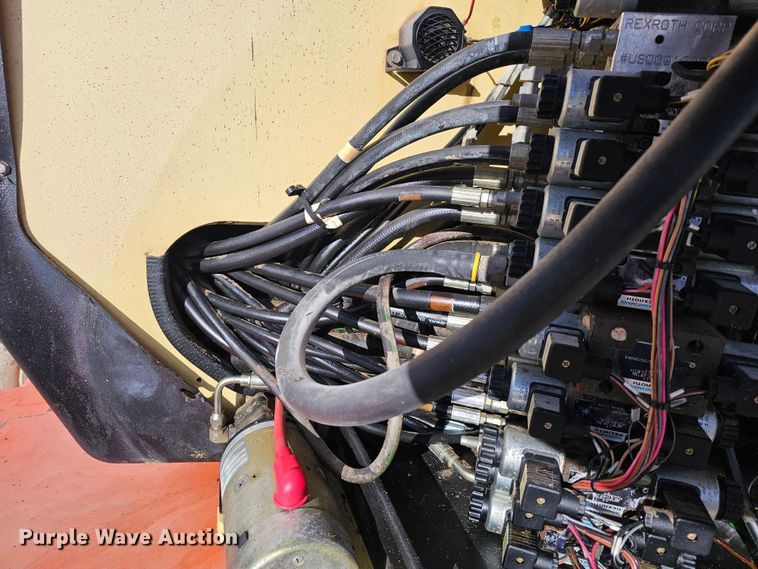 image for item KG9522 2002 JLG 600AJ  boom lift