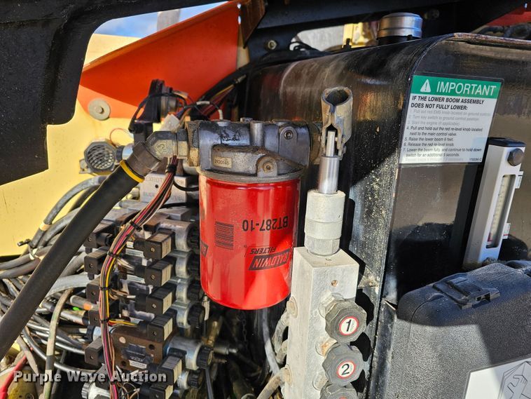 image for item KG9522 2002 JLG 600AJ  boom lift