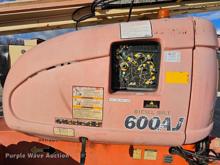 image for item KG9522 2002 JLG 600AJ  boom lift