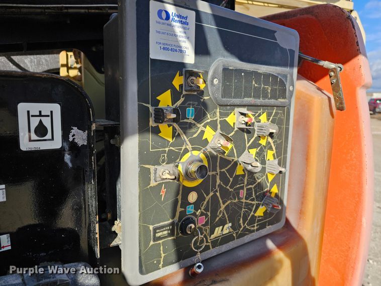 image for item KG9522 2002 JLG 600AJ  boom lift