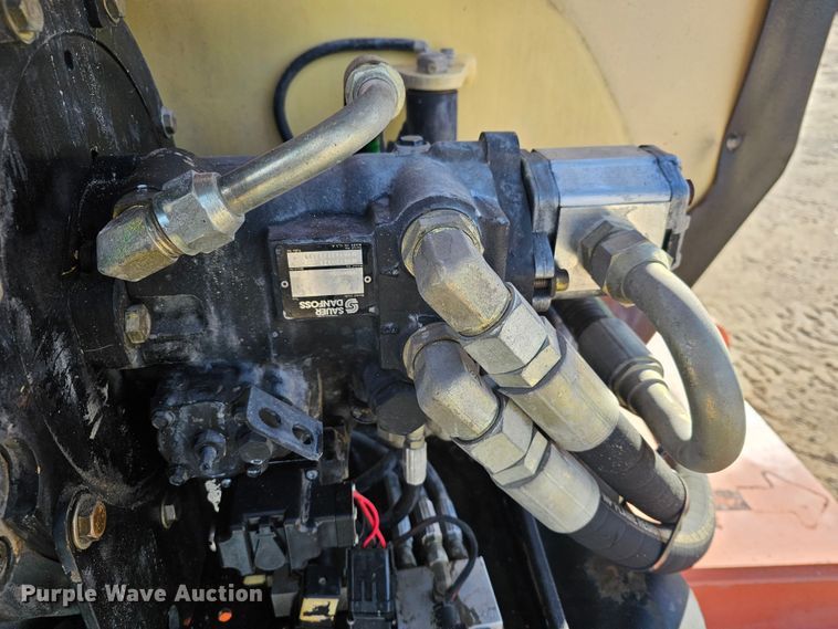 image for item KG9522 2002 JLG 600AJ  boom lift