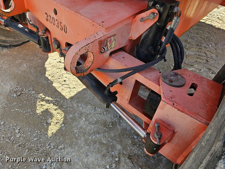 image for item KG9522 2002 JLG 600AJ  boom lift