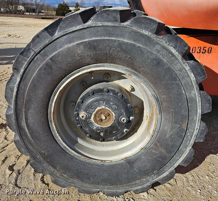 image for item KG9522 2002 JLG 600AJ  boom lift