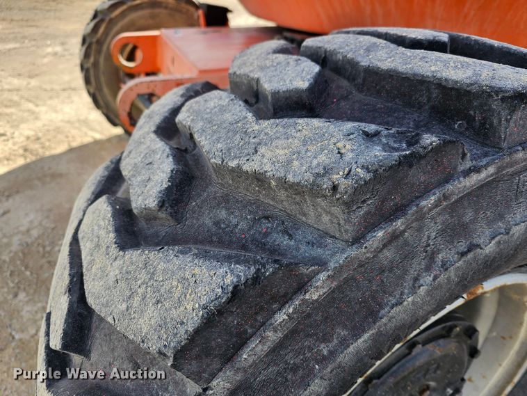 image for item KG9522 2002 JLG 600AJ  boom lift