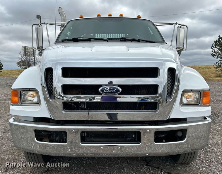 image for item KH9635 2009 Ford F650 Super Duty XL  Ext. Cab utility / service truck