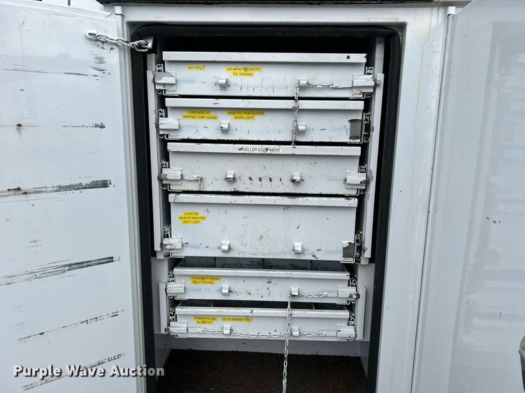 image for item KH9635 2009 Ford F650 Super Duty XL  Ext. Cab utility / service truck