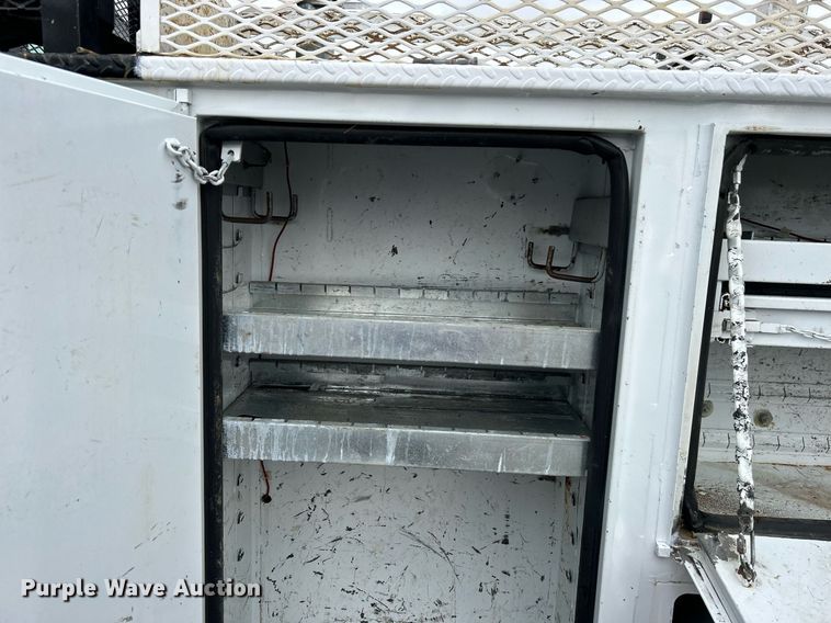 image for item KH9635 2009 Ford F650 Super Duty XL  Ext. Cab utility / service truck