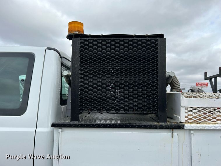 image for item KH9635 2009 Ford F650 Super Duty XL  Ext. Cab utility / service truck