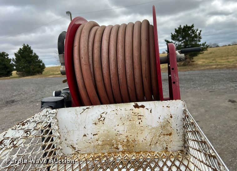 image for item KH9635 2009 Ford F650 Super Duty XL  Ext. Cab utility / service truck