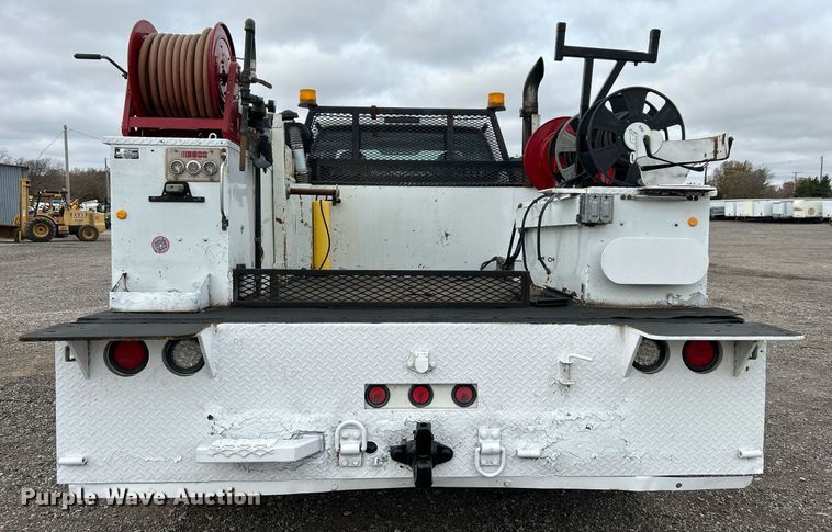 image for item KH9635 2009 Ford F650 Super Duty XL  Ext. Cab utility / service truck