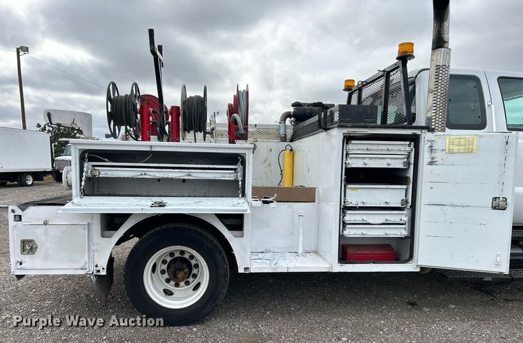 image for item KH9635 2009 Ford F650 Super Duty XL  Ext. Cab utility / service truck