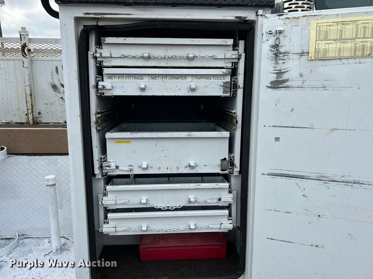 image for item KH9635 2009 Ford F650 Super Duty XL  Ext. Cab utility / service truck