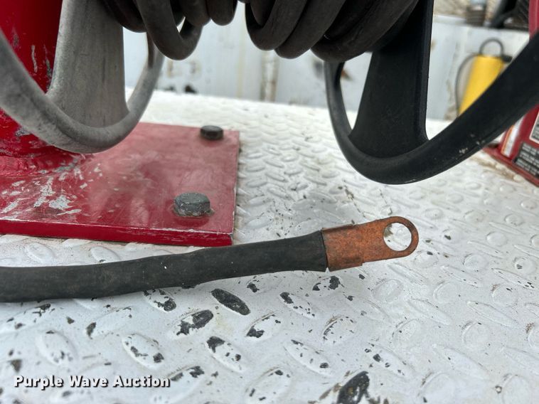 image for item KH9635 2009 Ford F650 Super Duty XL  Ext. Cab utility / service truck