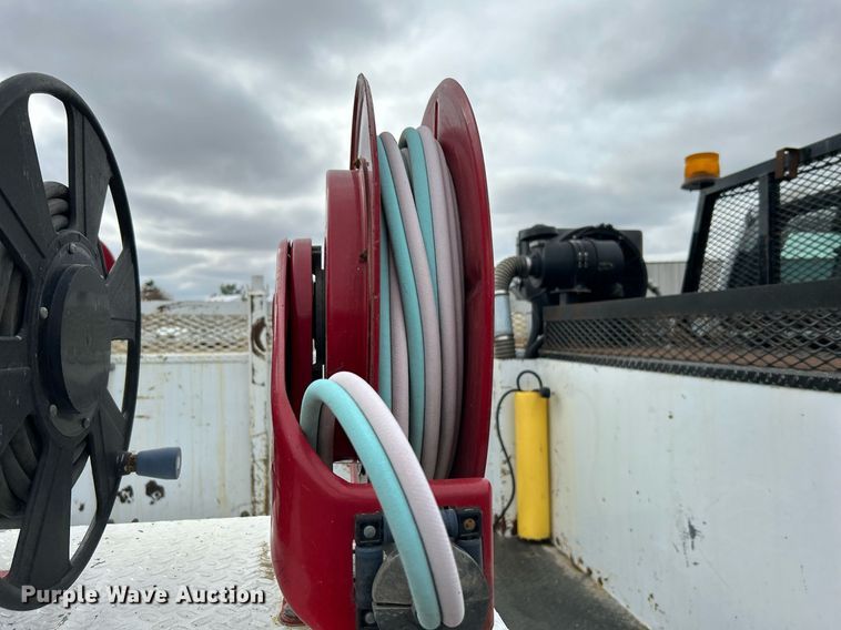 image for item KH9635 2009 Ford F650 Super Duty XL  Ext. Cab utility / service truck