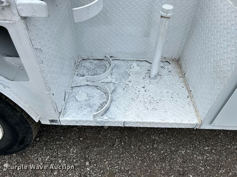 image for item KH9635 2009 Ford F650 Super Duty XL  Ext. Cab utility / service truck