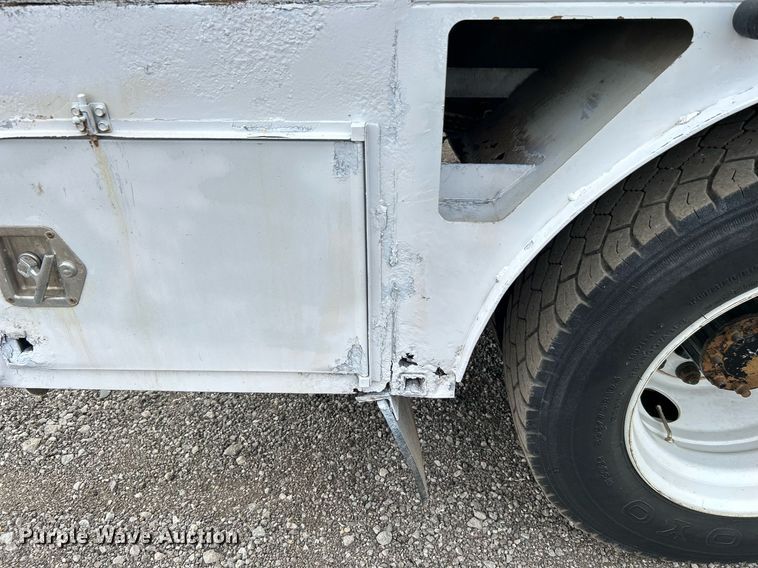 image for item KH9635 2009 Ford F650 Super Duty XL  Ext. Cab utility / service truck