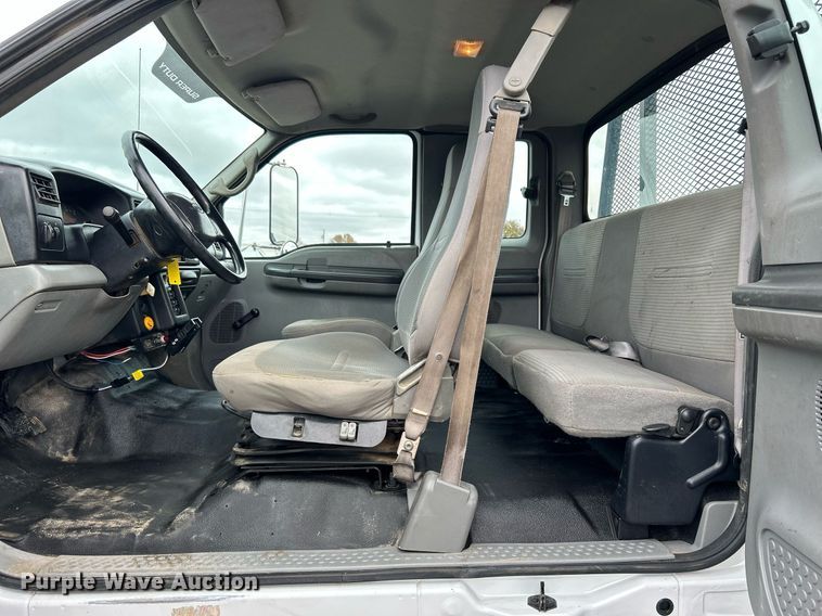 image for item KH9635 2009 Ford F650 Super Duty XL  Ext. Cab utility / service truck