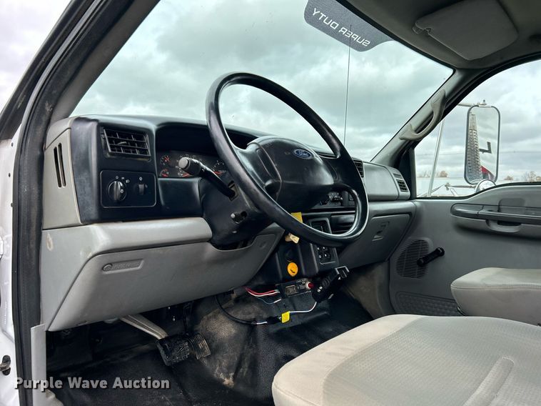 image for item KH9635 2009 Ford F650 Super Duty XL  Ext. Cab utility / service truck