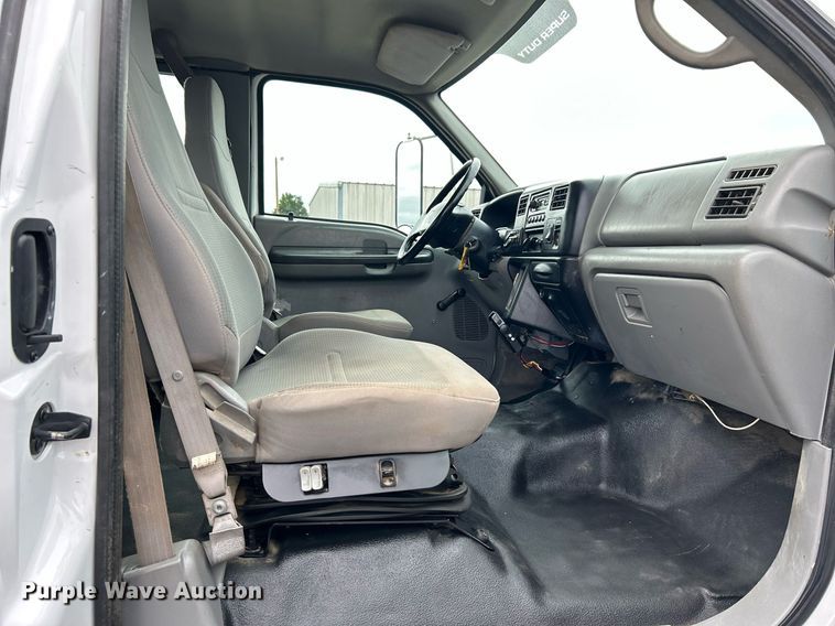 image for item KH9635 2009 Ford F650 Super Duty XL  Ext. Cab utility / service truck