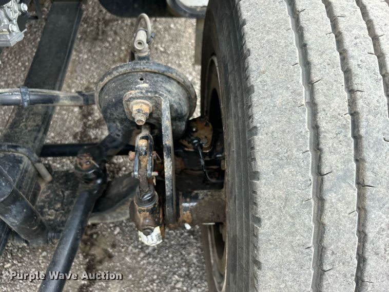 image for item KH9635 2009 Ford F650 Super Duty XL  Ext. Cab utility / service truck