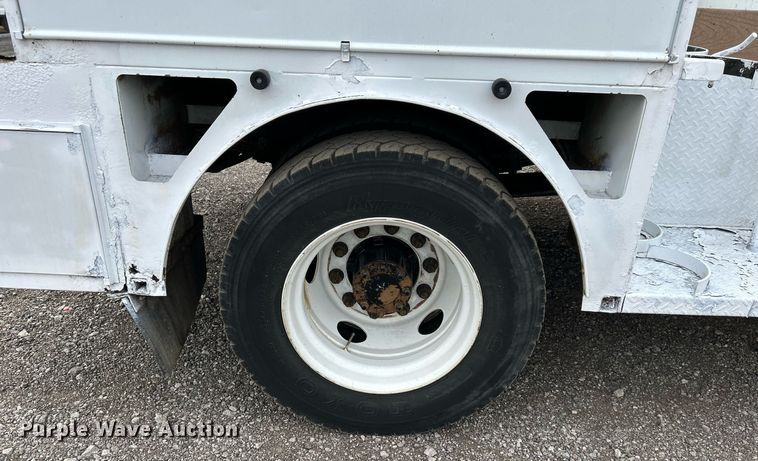 image for item KH9635 2009 Ford F650 Super Duty XL  Ext. Cab utility / service truck