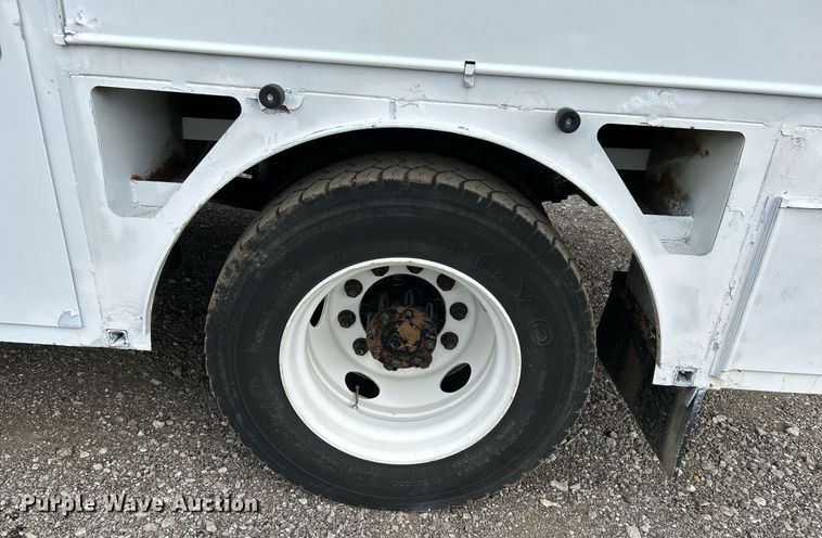 image for item KH9635 2009 Ford F650 Super Duty XL  Ext. Cab utility / service truck