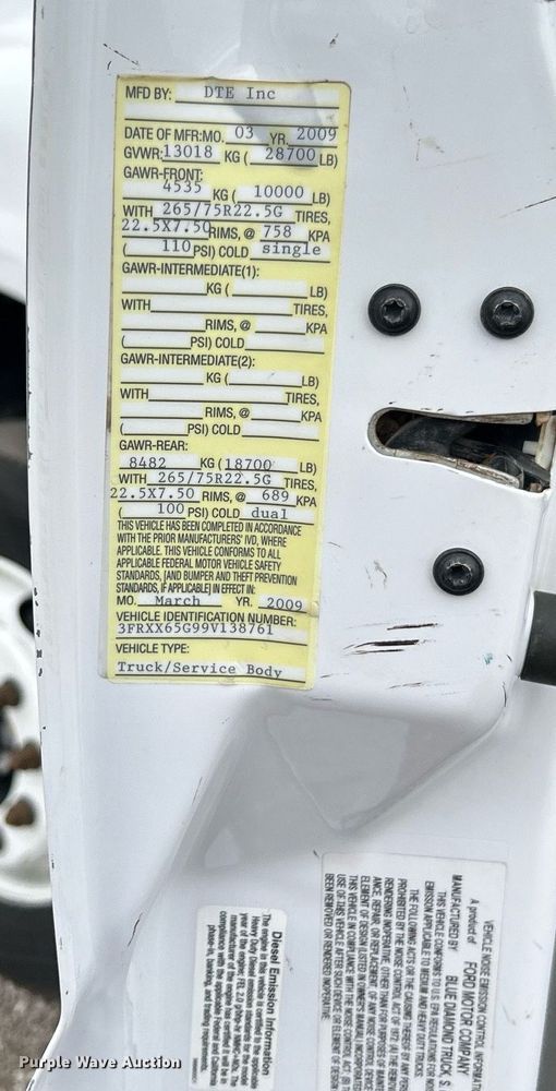 image for item KH9635 2009 Ford F650 Super Duty XL  Ext. Cab utility / service truck