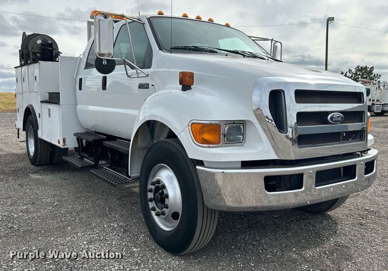 image for item KH9638 2010 Ford F750 Super Duty XL  Crew Cab utility / service truck