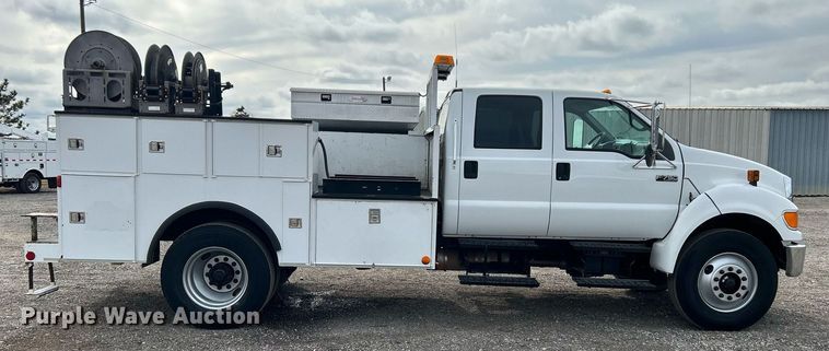image for item KH9638 2010 Ford F750 Super Duty XL  Crew Cab utility / service truck