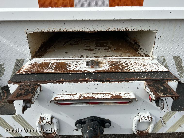 image for item KH9638 2010 Ford F750 Super Duty XL  Crew Cab utility / service truck