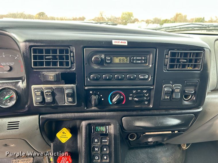 image for item KH9638 2010 Ford F750 Super Duty XL  Crew Cab utility / service truck