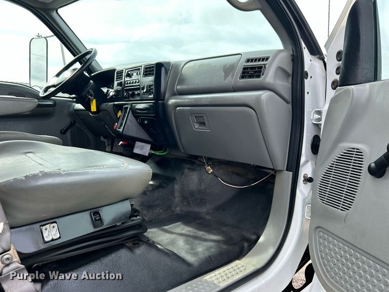 image for item KH9638 2010 Ford F750 Super Duty XL  Crew Cab utility / service truck