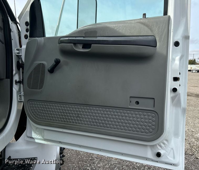 image for item KH9638 2010 Ford F750 Super Duty XL  Crew Cab utility / service truck