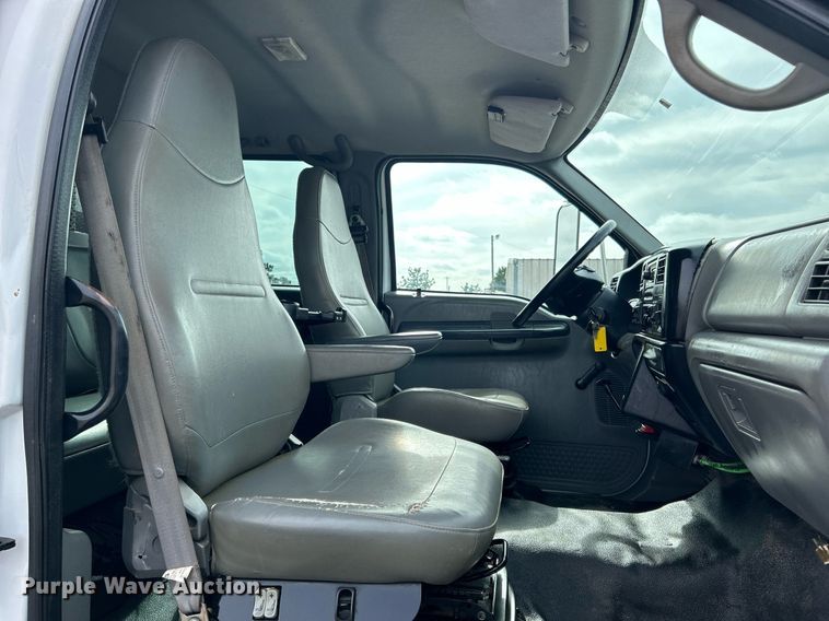 image for item KH9638 2010 Ford F750 Super Duty XL  Crew Cab utility / service truck