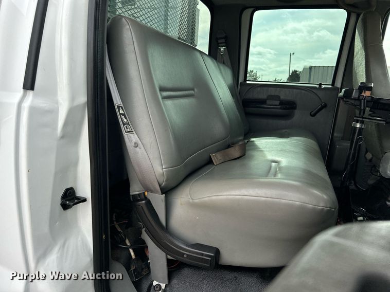 image for item KH9638 2010 Ford F750 Super Duty XL  Crew Cab utility / service truck